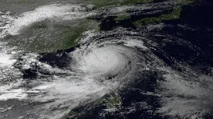 10 Badai Terdahsyat yang Pernah Terekam Citra Satelit