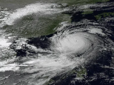 10 Badai Terdahsyat yang Pernah Terekam Citra Satelit