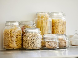 Apakah Boleh Muslim Ikut Arisan Kue Lebaran saat Idul Fitri?