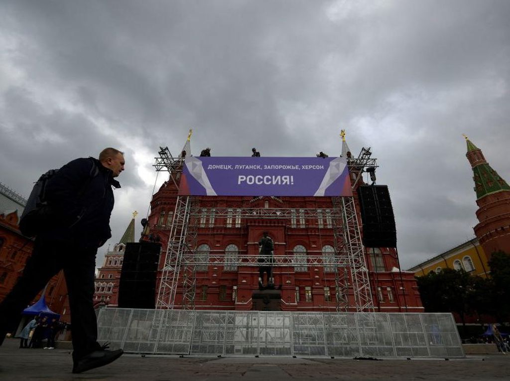 Putin Siap Gelar Pesta Aneksasi Usai 4 Wilayah Ukraina Gabung ke Rusia