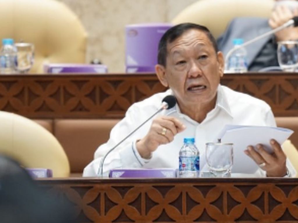 Legislator Golkar Soroti Kinerja AP I & II, Minta Tingkatkan Pelayanan Legislator Golkar Soroti Kinerja AP I & II, Minta Tingkatkan Pelayanan