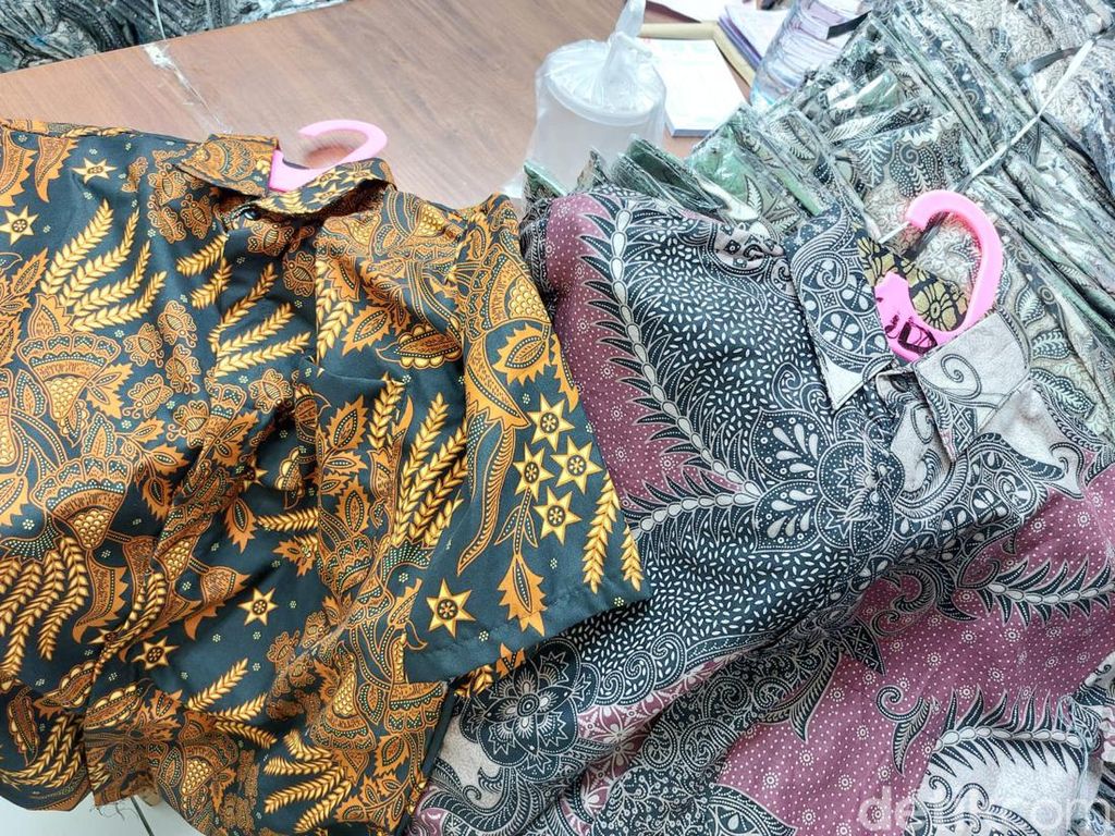 Batik Impor China Sempat Bikin Heboh, Sekarang Masih Ada Nggak Sih? Batik Impor China Sempat Bikin Heboh, Sekarang Masih Ada Nggak Sih?