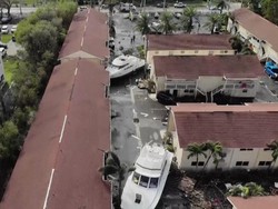 Dampak Badai Ian, Kapal-kapal Terdampar ke Permukiman Warga di Florida
