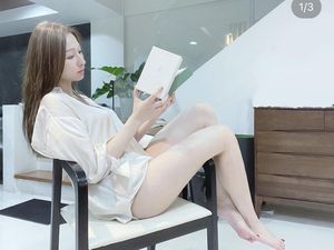 Penampilan Miss Hong Kong yang Cari Pria Perkasa di Ranjang Penampilan Miss Hong Kong yang Cari Pria Perkasa di Ranjang