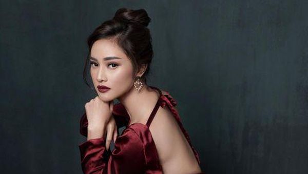 10 Pesona Kecantikan Devina Kirana