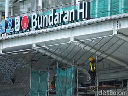 Halte TransJ Tutupi Patung Selamat Datang, TSP DKI: Itu Jerumuskan Anies