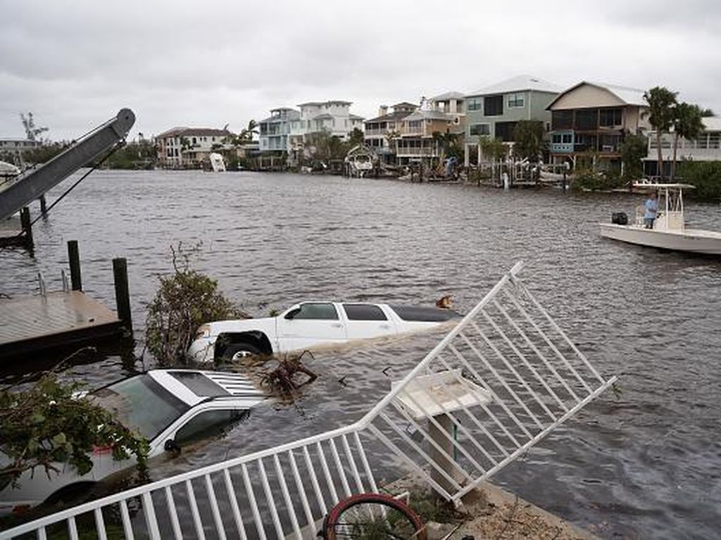 Satu-satunya Akses ke Pulau Sanibel di Florida Terputus Dihantam Badai Ian