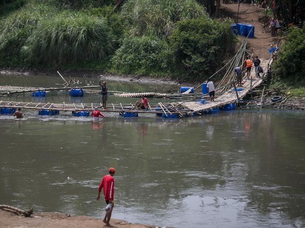 Jembatan Darurat di Bengawan Solo Rusak, Akses Warga Terputus