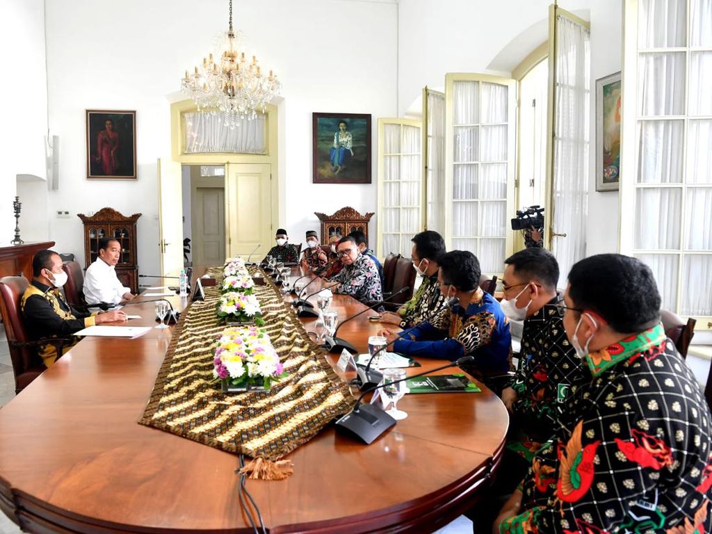KAHMI Temui Jokowi di Bogor, Undang Hadir Munas 27 November KAHMI Temui Jokowi di Bogor, Undang Hadir Munas 27 November