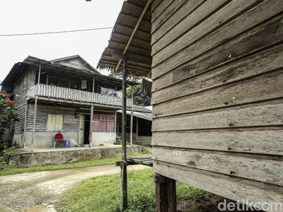 Melihat Rumah Panggung Kalimantan