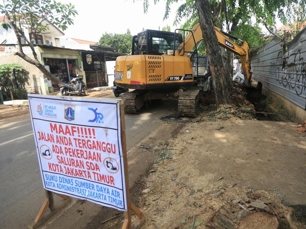 Duren Sawit Jaktim Perluas Drainase untuk Antisipasi Banjir