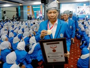 Mahasiswa Universitas Muhammadiyah Sumut Cetak Rekor MURI Berbalas Pantun