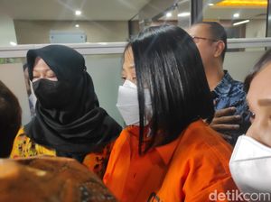 Pernyataan Lengkap Putri Candrawathi Menangis Usai Resmi Ditahan Pernyataan Lengkap Putri Candrawathi Menangis Usai Resmi Ditahan
