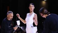 10 Momen Fashion Hebohkan 2022, Kontroversi Kanye West Hingga Balenciaga