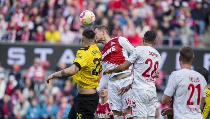 COLOGNE, GERMANY - OCTOBER 1: Niklas Suele in action during the Bundesliga match between 1. FC Köln v Borussia Dortmund at the RheinEnergieStadion on October 1st, 2022 in Cologne, Germany. (Photo by Alexandre Simoes/Borussia Dortmund via Getty Images)