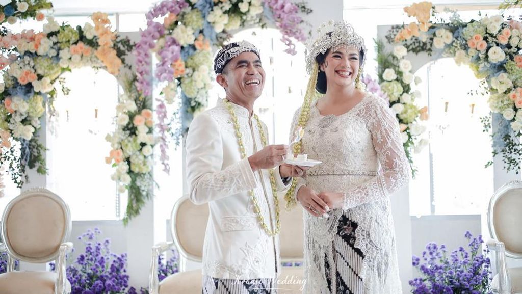 Momen Bahagia Catherine Wilson dan Suami Sebelum Diceraikan Momen Bahagia Catherine Wilson dan Suami Sebelum Diceraikan