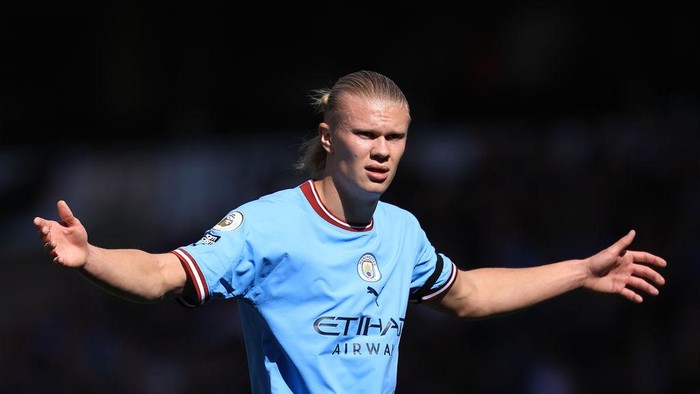 WOLVERHAMPTON, ENGLAND - SEPTEMBER 17: Erling Haaland of Manchester City gestures during the Premier League match between Wolverhampton Wanderers and Manchester City at Molineux on September 17, 2022 in Wolverhampton, United Kingdom. (Photo by Simon Stacpoole/Offside/Offside via Getty Images)
