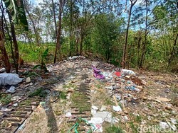 Kampung Mati di Ponorogo yang Ironisnya Kini Jadi Tempat Pembuangan Sampah