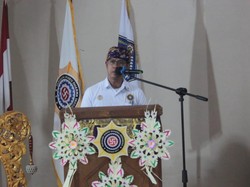 PHDI Bali Desak Beri Sanksi Bagi Bule yang Lecehkan Pura