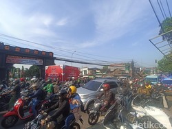 Lalin di Depan Monumen Pancasila Sakti Sempat Tersendat Usai Jokowi Tiba