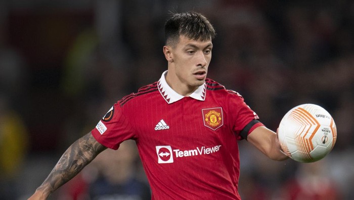 MANCHESTER, ENGLAND - SEPTEMBER 08: Lisandro Martinez of Manchester United in action during the UEFA Europa League group E match between Manchester United and Real Sociedad at Old Trafford on September 8, 2022 in Manchester, United Kingdom. (Photo by Visionhaus/Getty Images)