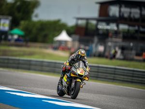 Valentino Rossi Dibuat Semringah Lagi Lihat Hasil Sprint Race MotoGP Argentina Valentino Rossi Dibuat Semringah Lagi Lihat Hasil Sprint Race MotoGP Argentina