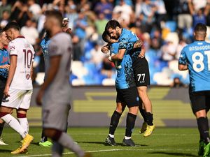 Napoli Bungkam Torino 3-1