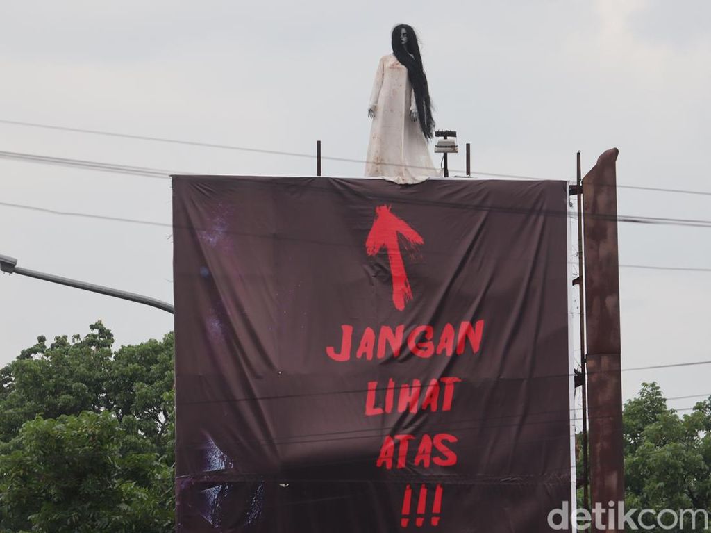 Sosok Kuntilanak di Baliho Bandung, Ini 5 Hal yang Diketahui
