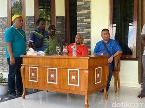 Pengacara Tegaskan Rumah Lukas Enembe Dijaga Massa Bukan untuk Halangi KPK