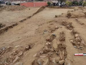 Ritual Kuno Tumbalkan Ratusan Bocah untuk Persembahan Dewa Ritual Kuno Tumbalkan Ratusan Bocah untuk Persembahan Dewa