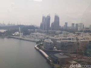 Menikmati Keindahan Singapura dari Ketinggian Menikmati Keindahan Singapura dari Ketinggian