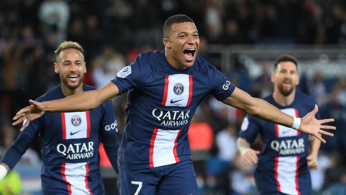 PSG menang 2-1 atas Nice (Foto: AFP via Getty Images/FRANCK FIFE)