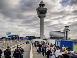 Bandara Tersibuk Dunia Mau Batasi Penumpang hingga 2023