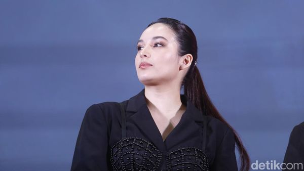 Chelsea Islan Jadi Superhero di Serial Tira