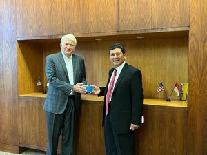 Dirut BPJS Kesehatan Ungkap Manfaat Telemedicine JKN ke Mahasiswa UCLA