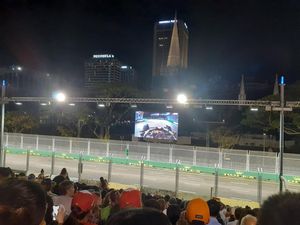 Gairah Besar Padang Grandstand, Penonton Lama dan Baru F1 Bersatu