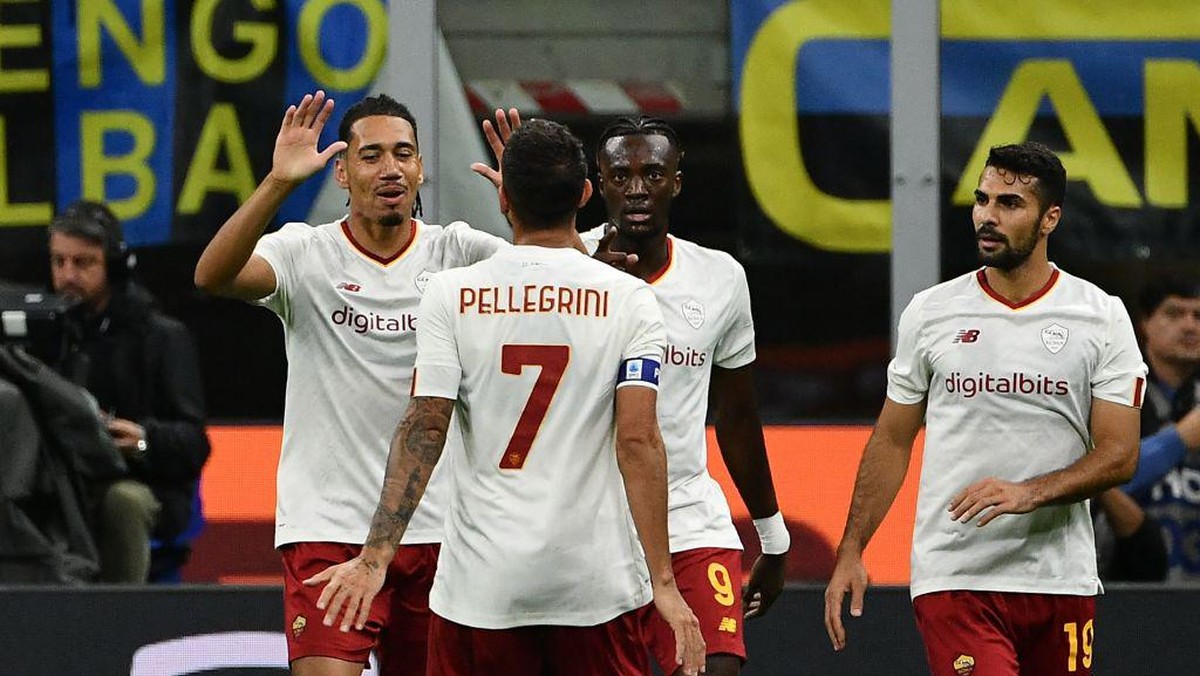 AS Roma kalahkan Inter Milan 2-1 (Foto: AFP via Getty Images/ISABELLA BONOTTO)
