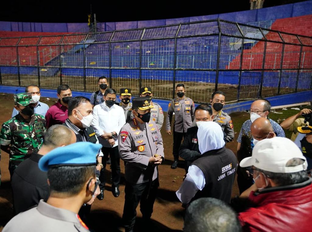 Tragedi Kanjuruhan, Kapolri Investigasi SOP Keamanan di Stadion