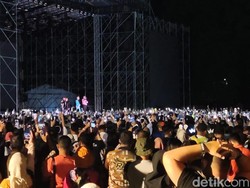 Westlife Obati Kerinduan Fans