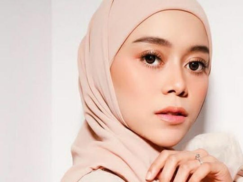 Kata Dokter soal Kerongkongan Geser, Lesti Kejora Dirumorkan Mengalaminya Kata Dokter soal Kerongkongan Geser, Lesti Kejora Dirumorkan Mengalaminya