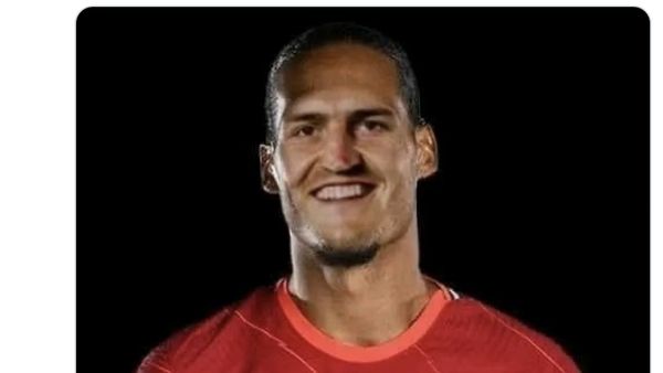 Liverpool Ditahan Brighton, Van Dijk Mendadak Jadi Harry Maguire