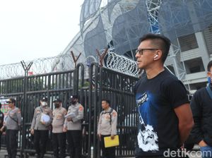 Teddy Tjahjono Bicara Tiket dan Laga Tunda Persib Vs Persija