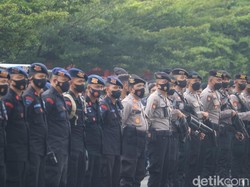 Polisi Tetap Siaga di GBLA Usai Laga Persib Vs Persija Ditunda