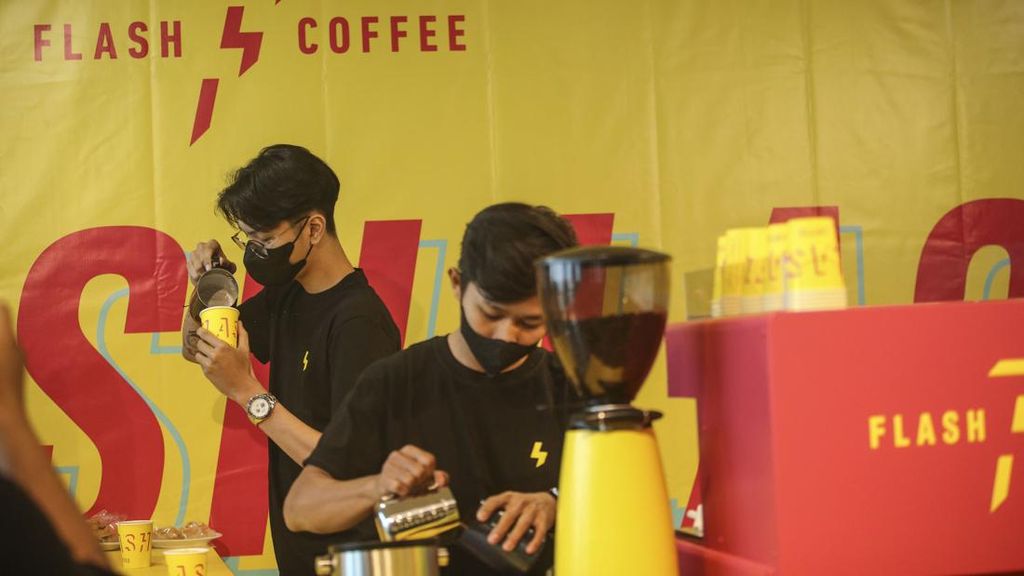 Puluhan Barista Ikuti Kompetisi Latte Art di Jakarta