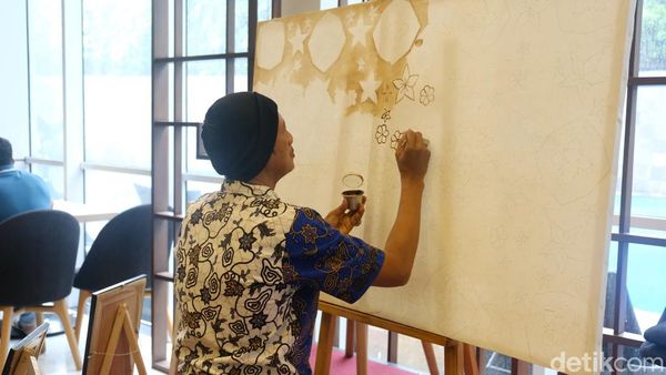 Serunya Ngebatik Pakai Kopi, Cara Baru Hilangkan Stres