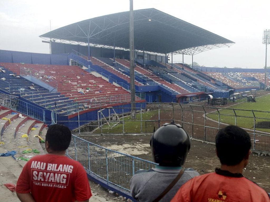 Stadion Kanjuruhan Rusak Usai Kerusuhan Maut Stadion Kanjuruhan Rusak Usai Kerusuhan Maut