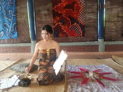 Kisah Sucittarini Delyana Perkenalkan Batik ke Seluruh Dunia