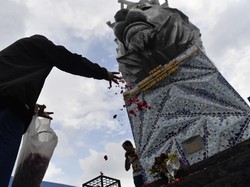 Sesepuh Aremania ke Bonek: Damai, Yuk! Sesepuh Aremania ke Bonek: Damai, Yuk!