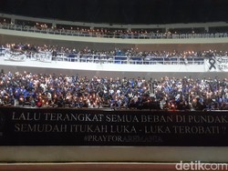 PSIS Batal Main, Suporter Padati Stadion Doakan Korban Tragedi Kanjuruhan
