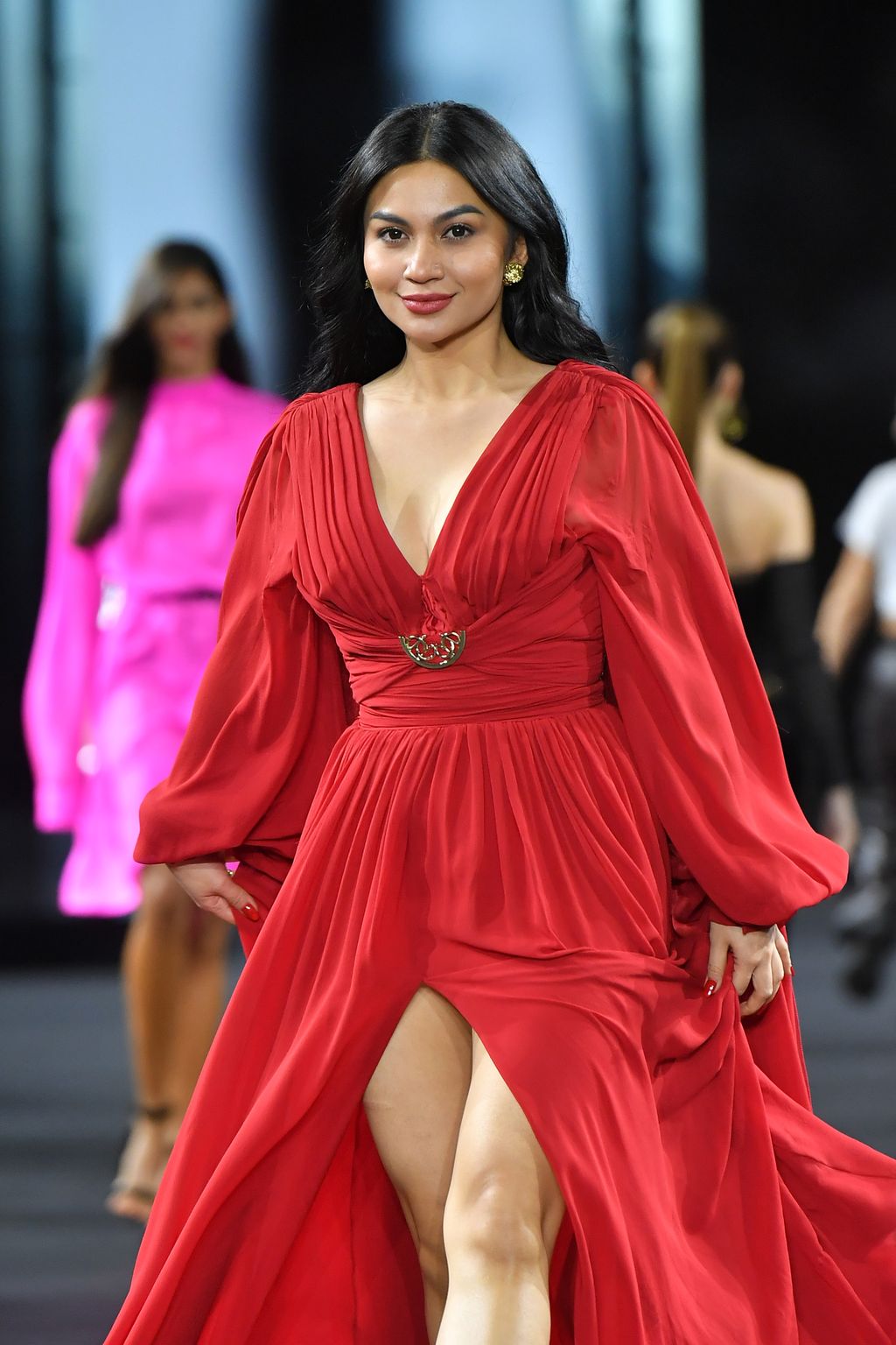 1429726148 PARIS, FRANCE - OCTOBER 02: (EDITORIAL USE ONLY - For Non-Editorial use please seek approval from Fashion House) Ariel Tatum walks the runway during the
